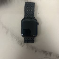 Apple Watch Series 7 45mm Titanium w/ band 
