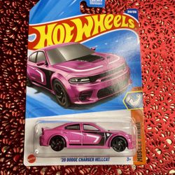 Hot Wheels 2020 Dodge Charger Hellcat