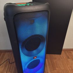 JBL PartyBox 1000 - High Power Wireless Bluetooth Party Speaker 1100 W