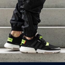 Adidas’s Men’s Black Sneakers Size 7 1/2