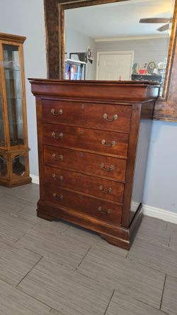 NICE SOLID WOOD TALL DRESSER