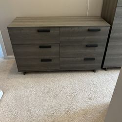 5 And 6 Drawer Bedroom Dresser Set Grey In Color, Like New!