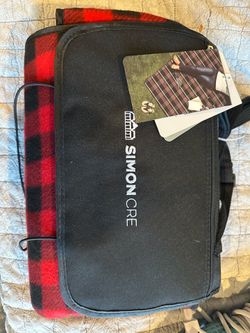 New Outdoor Picnic Blanket - Waterproof Backed Tote Style (New)