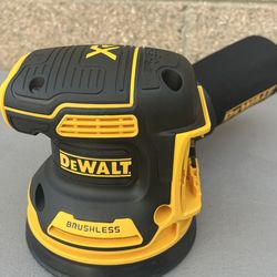 20V MAX XR Cordless Brushless 5 in. Random Orbital Sander (Tool Only) new