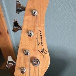 Jay Turser Electric Bass (125 Obo)