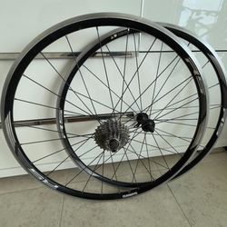🚴‍♂️ For Sale: Shimano RS Wheelset + Shimano 105 Cassette (11-speed)