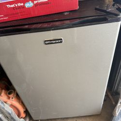 Mini Fridge Refrigerator 