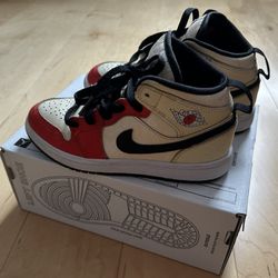 Kids Jordan 1 MID