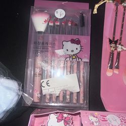 New Hello Kitty Make Up Brushes