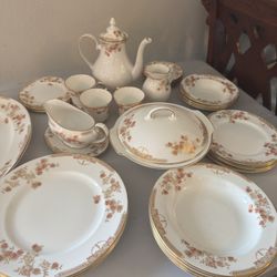 🌸 Elegant Vintage English Coral Mist by ROYAL GRAFTON Fine China – 29-Piece Set “Coral Mist” – $195