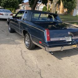 1 9 8 7 C U T L A S S      S UPREME B ROUGHAM