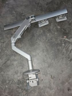 Dual monitor stand