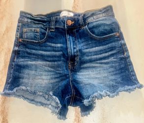 Ariya Denim Cut Off Shorts