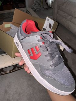 Etnies Skate Shoes