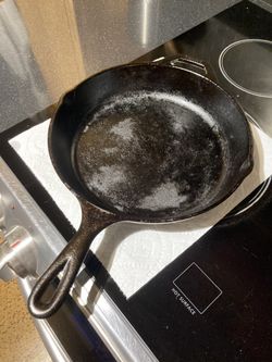 Lodge 10 Inch Skillet / Frying Pan