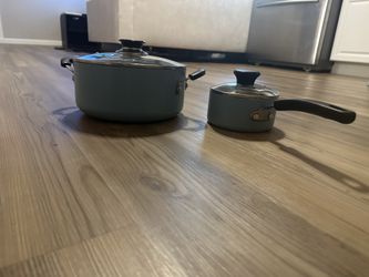 2 Pots