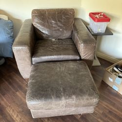 Single Leather Couch 
