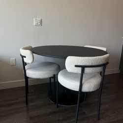 dining table & chairs 