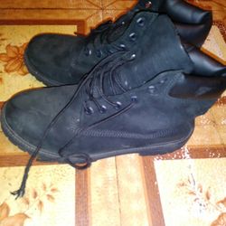 Lady's , TimberLand Boots.