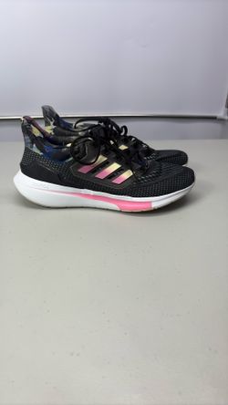 Women’s Adidas Size 9 