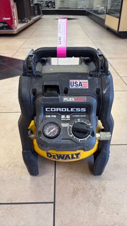 DeWALT DCC2560 Cordless 135PSI 2.5 Gal Air Compressor Flex Volt With Battery & Charger