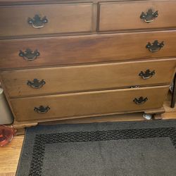 2 Matching Dressers With Mirror