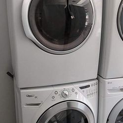 Whirlpool Washer And Samsung Gas Dryer Set For $680