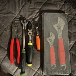 FS/FT SNAP-ON/MAC TOOLS (READ DESCRIPTION )