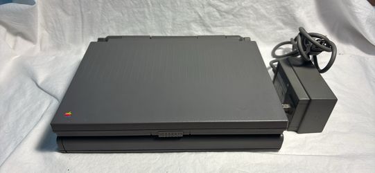 Vintage Macintosh PowerBook 145B