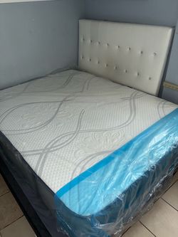 Queen size Mattress, split box and frame