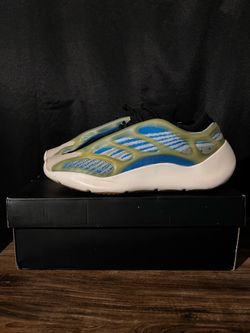 Adidas Yeezy 700 V3 Men’s size 10