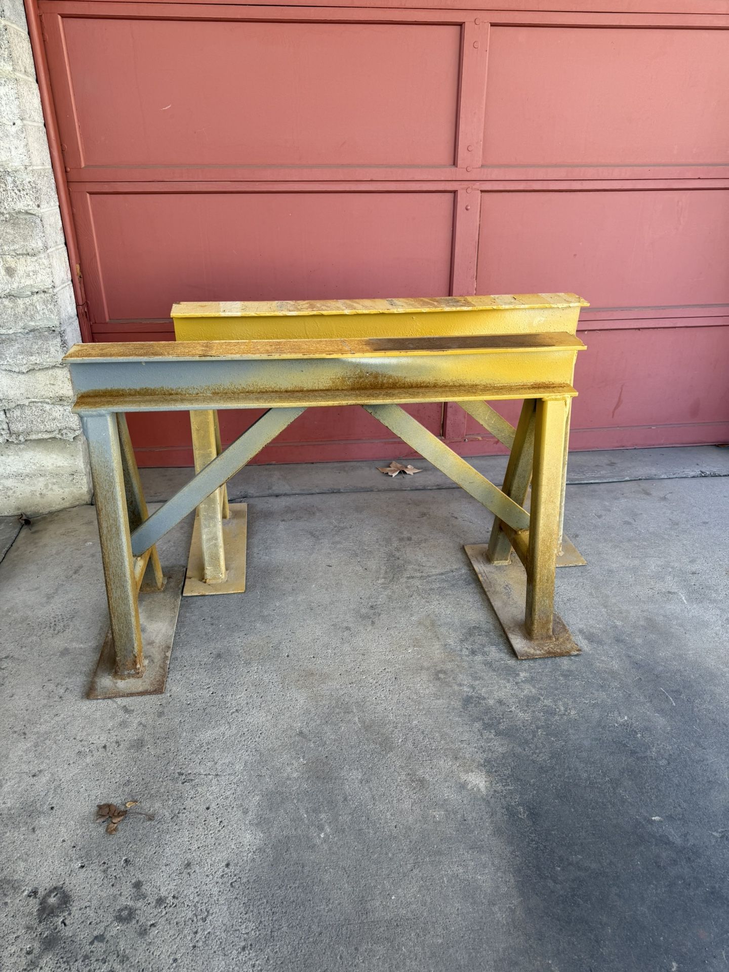 Iron Saw Horse Set