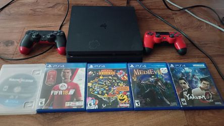 PlayStation 4 slim 1tb