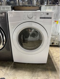 LG white electric 220 volts dryer