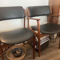 Mid Century Chairs 