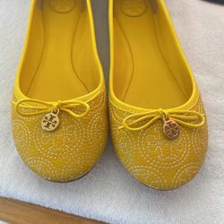 Tory Burch yellow Chelsea Stitched Flats 9.5