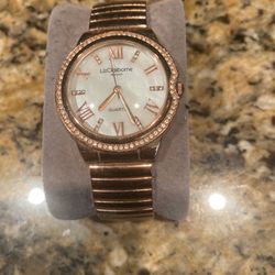 gold stretched liz claiborne