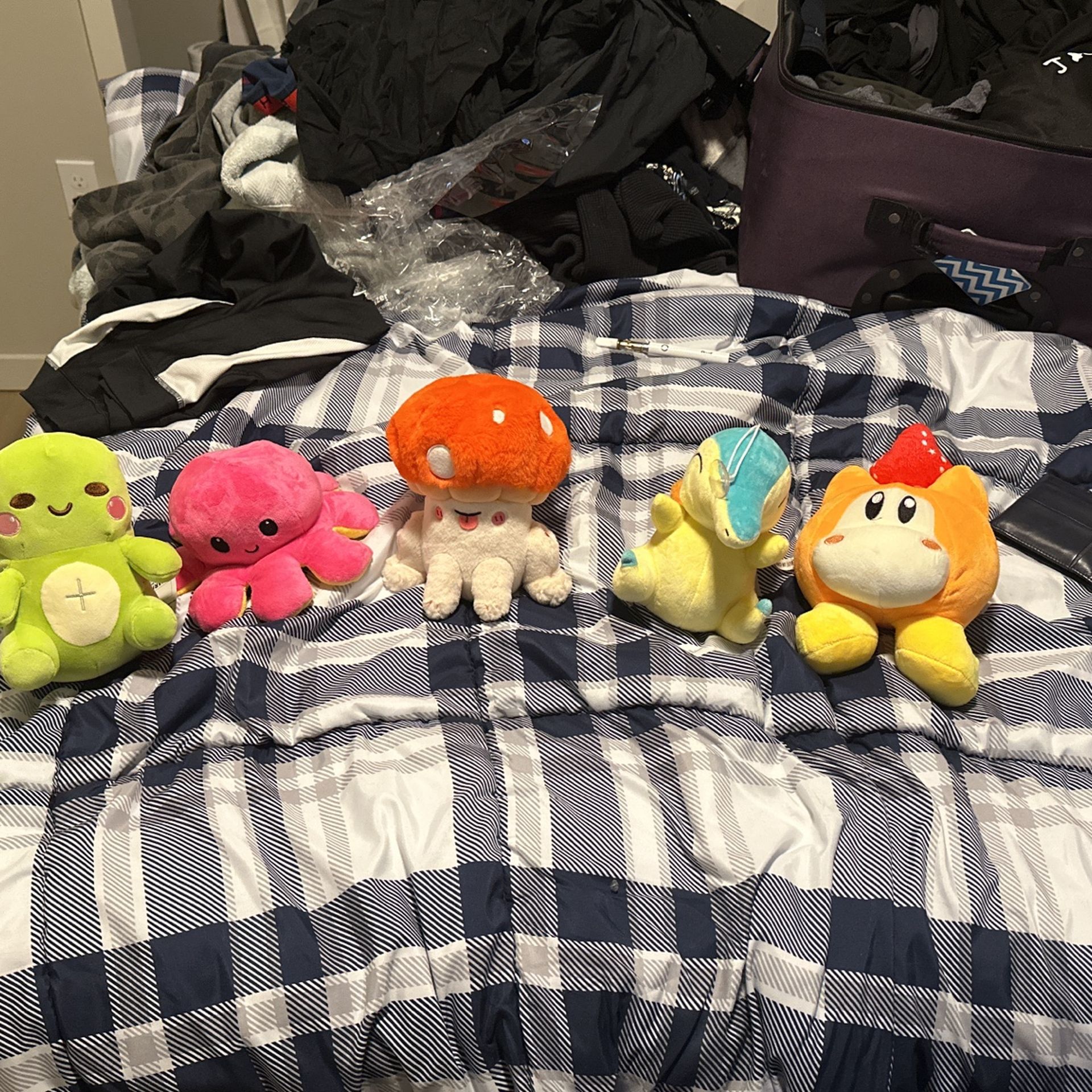 Plushies 