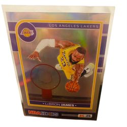 2025-25 Panini NBA Hoops #18 LeBron James Prism