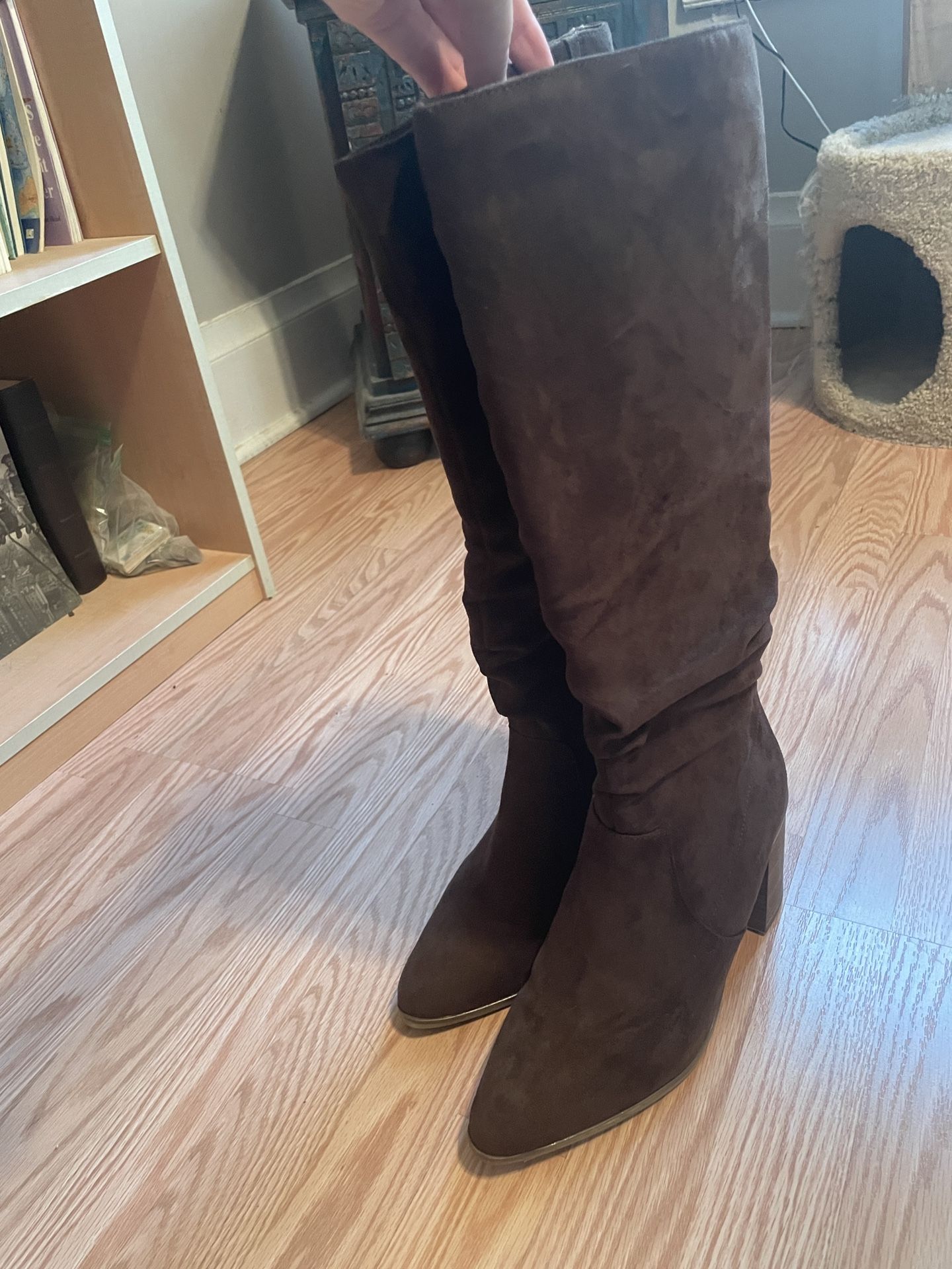 Women’s Boots Size 9.5