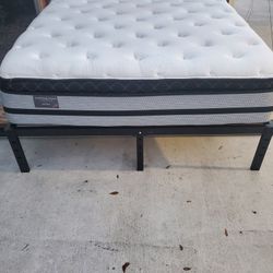 Queen Size Thick Pillow Top Bed Can Deliver 