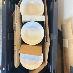 White Dinner Plates (175)