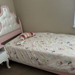 Twin Bed Set