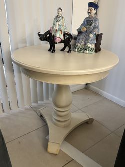 Matching Pair of Cream Pedestal Accent Tables
