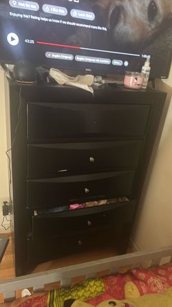 Kid dresser