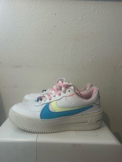 Nike Air Force 1 https://offerup.com/redirect/?o=UExULkFG.ORM