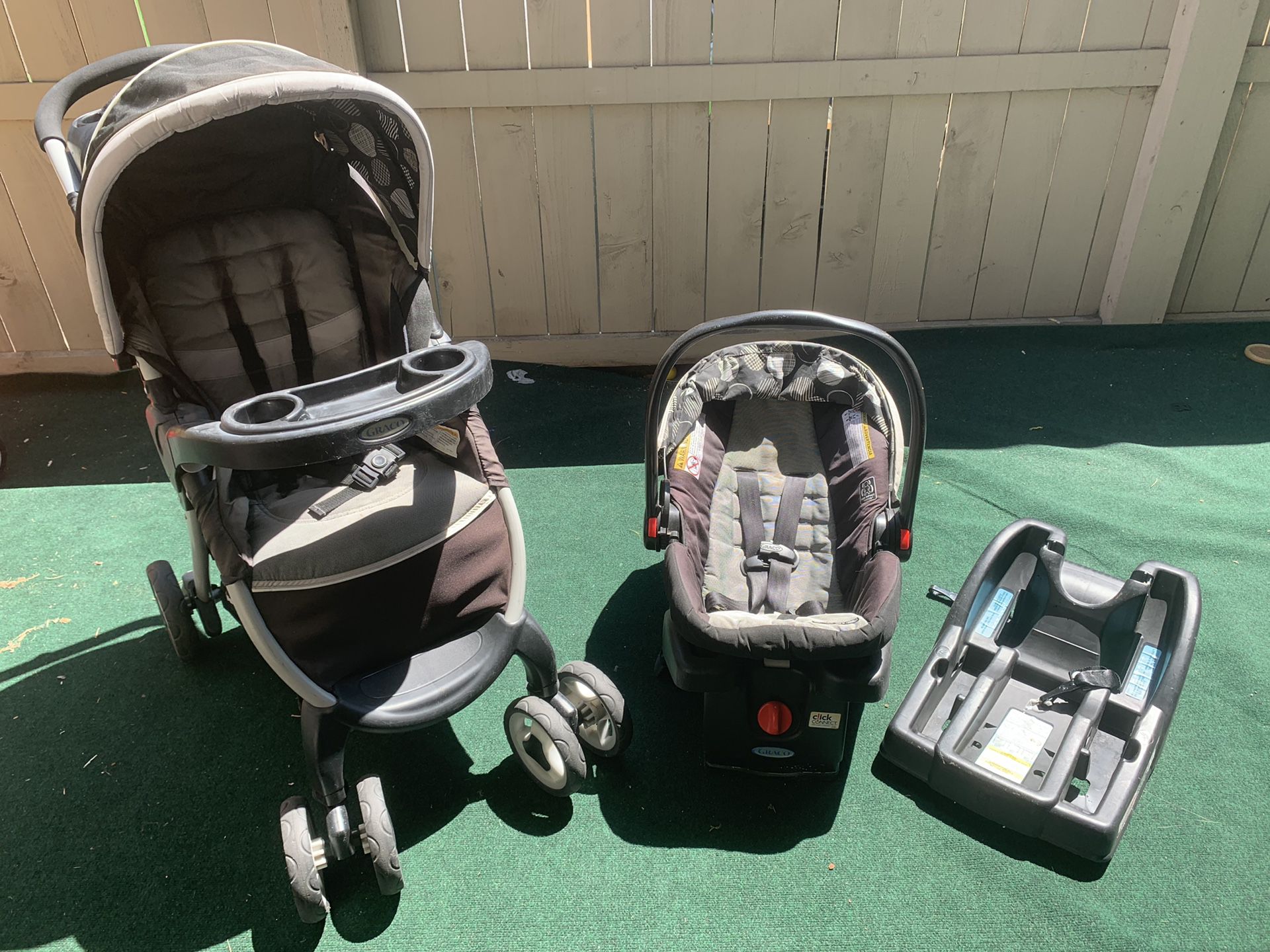 Graco Click Connect Stroller & Car Seat w/ 2 Bases