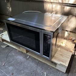 KitchenAid 24” Counter Top 1200 Watt Microwave 