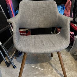 Desk/accent Chair