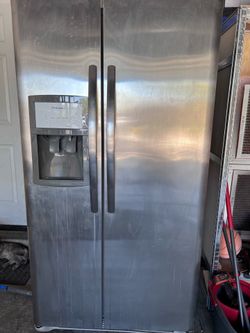 Fridgedaire refrigerator
